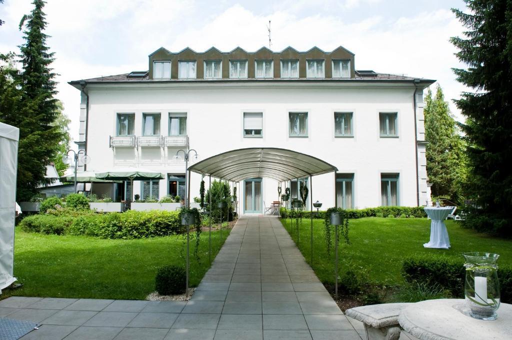 Hotel Am Schloss Illertissen Bagian luar foto