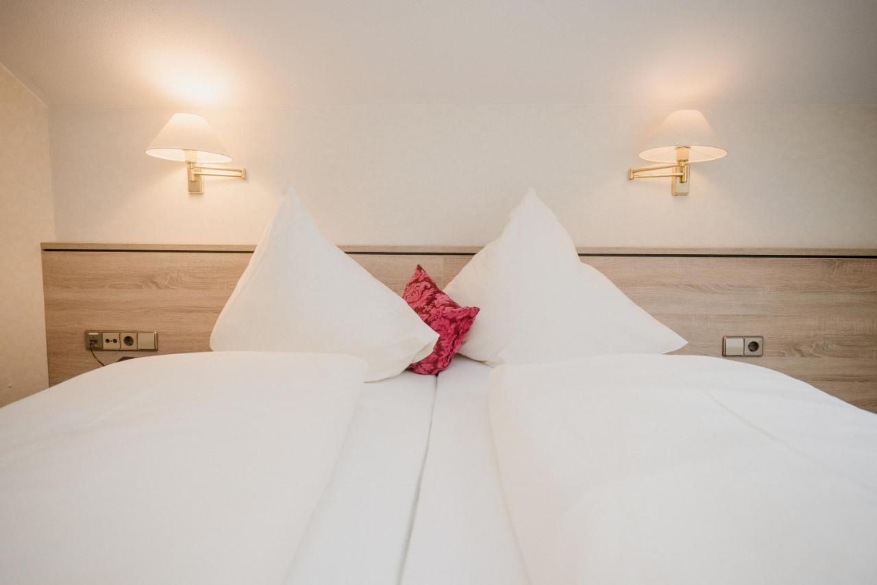 Hotel Am Schloss Illertissen Bagian luar foto